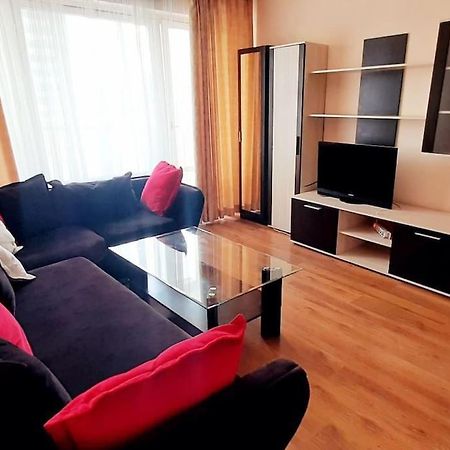 Soc Apartment Close To The Center Burgas Ngoại thất bức ảnh