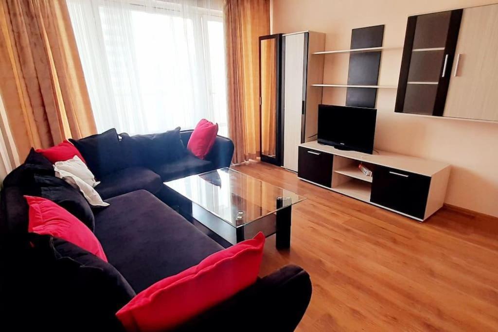Soc Apartment Close To The Center Burgas Ngoại thất bức ảnh